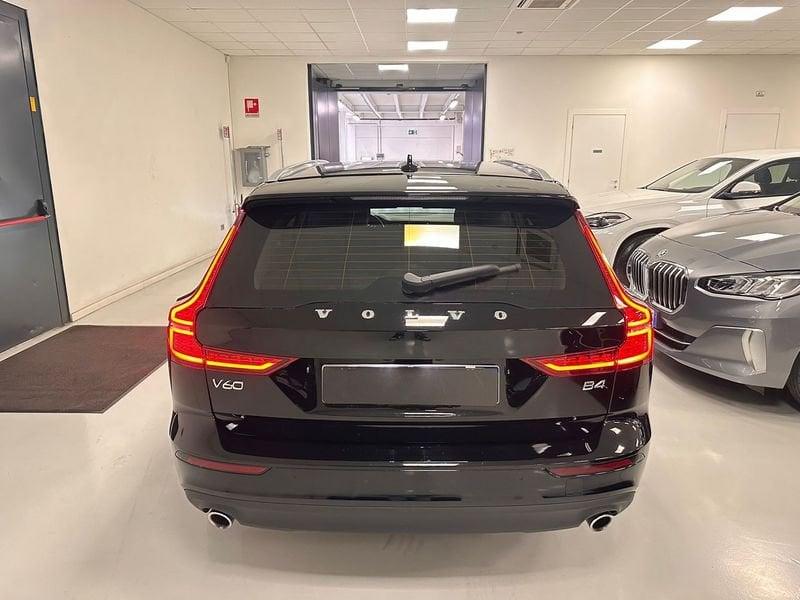 Volvo V60 2.0 b4 Momentum Business auto
