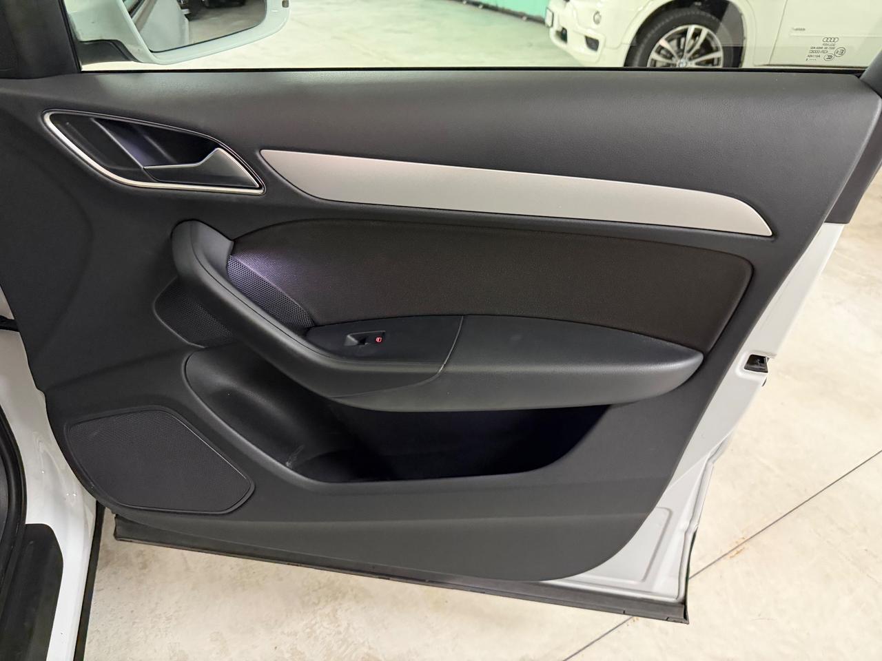 Audi Q3 2.0 TDI 150 CV Business