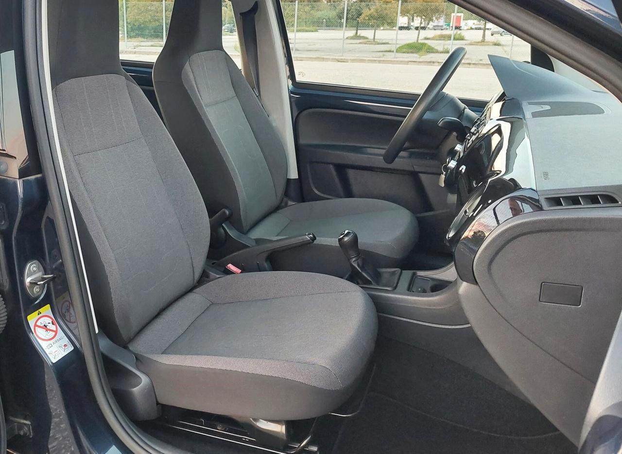 VOLKSWAGEN UP- NEOPATENTATI- UNICO PROPRIETARIO