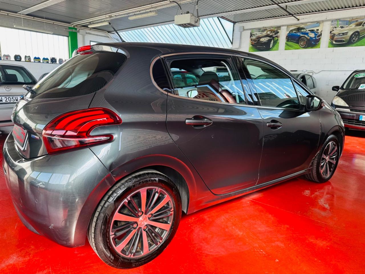 Peugeot 208 PureTech 82 5 porte Allure