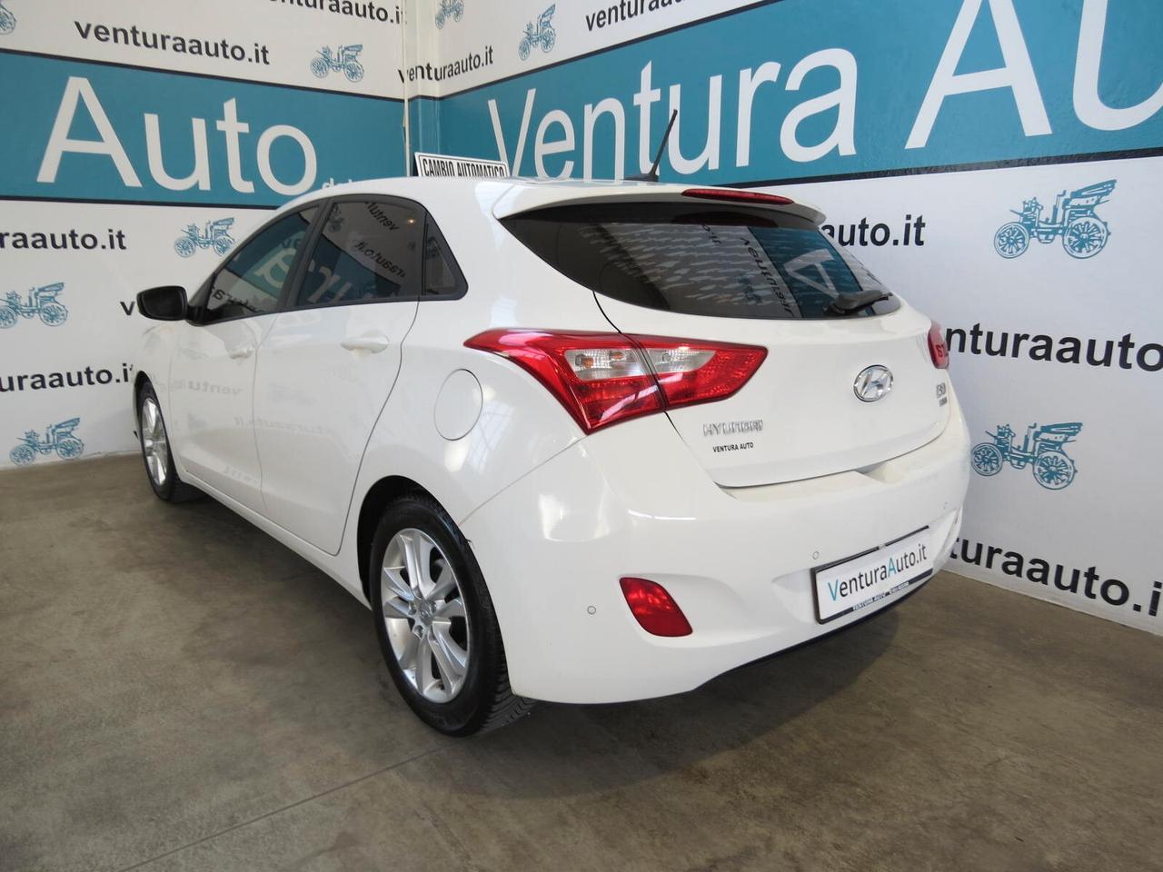 Hyundai i30 1.6 CRDi 110 cv 5p. Comfort A/T