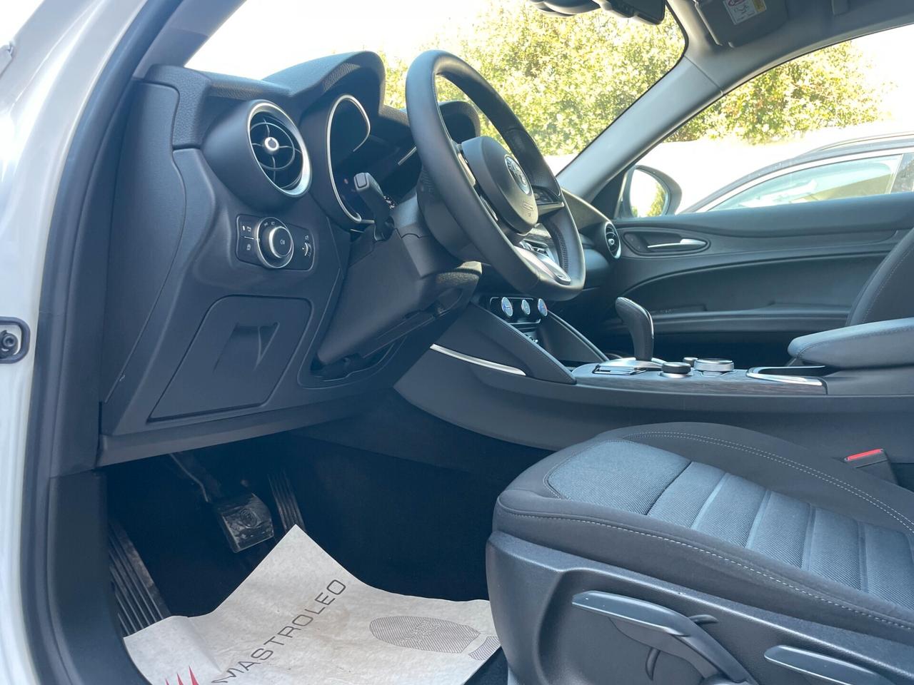 Alfa Romeo Stelvio 2.2 Turbodiesel 160 CV AT8 RWD Business