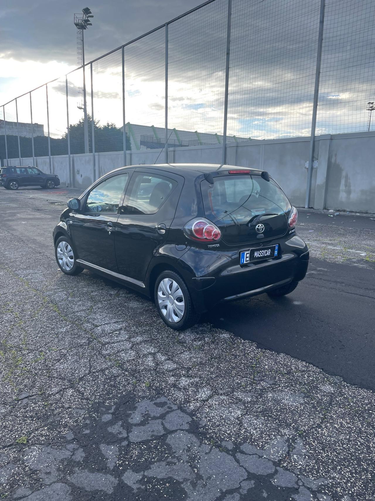 Toyota Aygo 1.0 12V VVT-i 5 porte Lounge Connect MMT