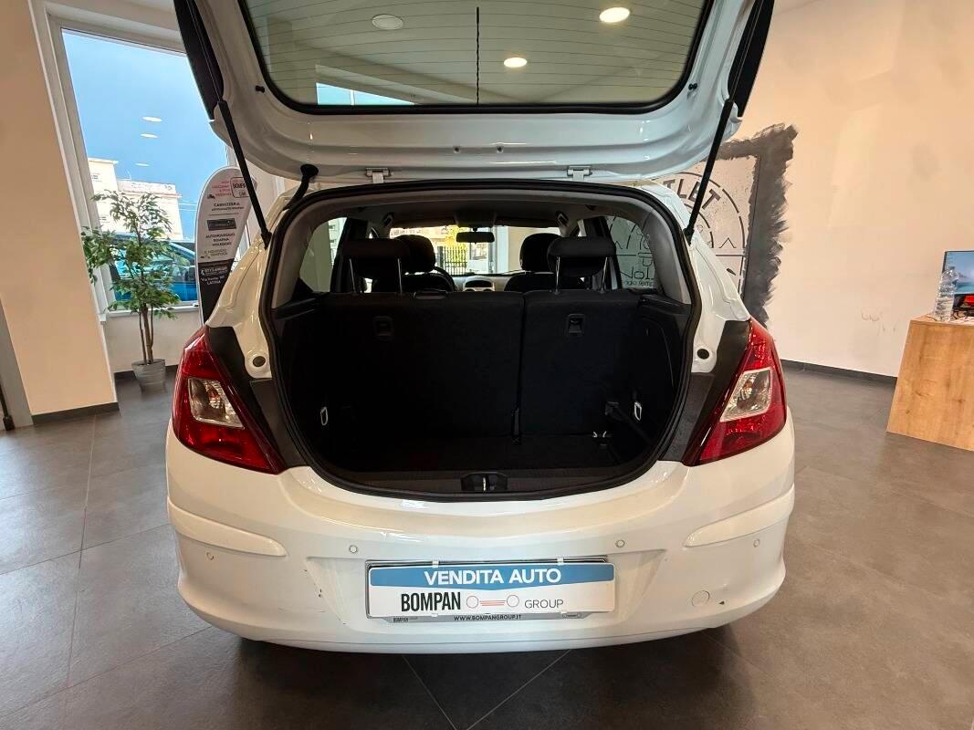 Opel Corsa 1.2 Club 85cv 5p