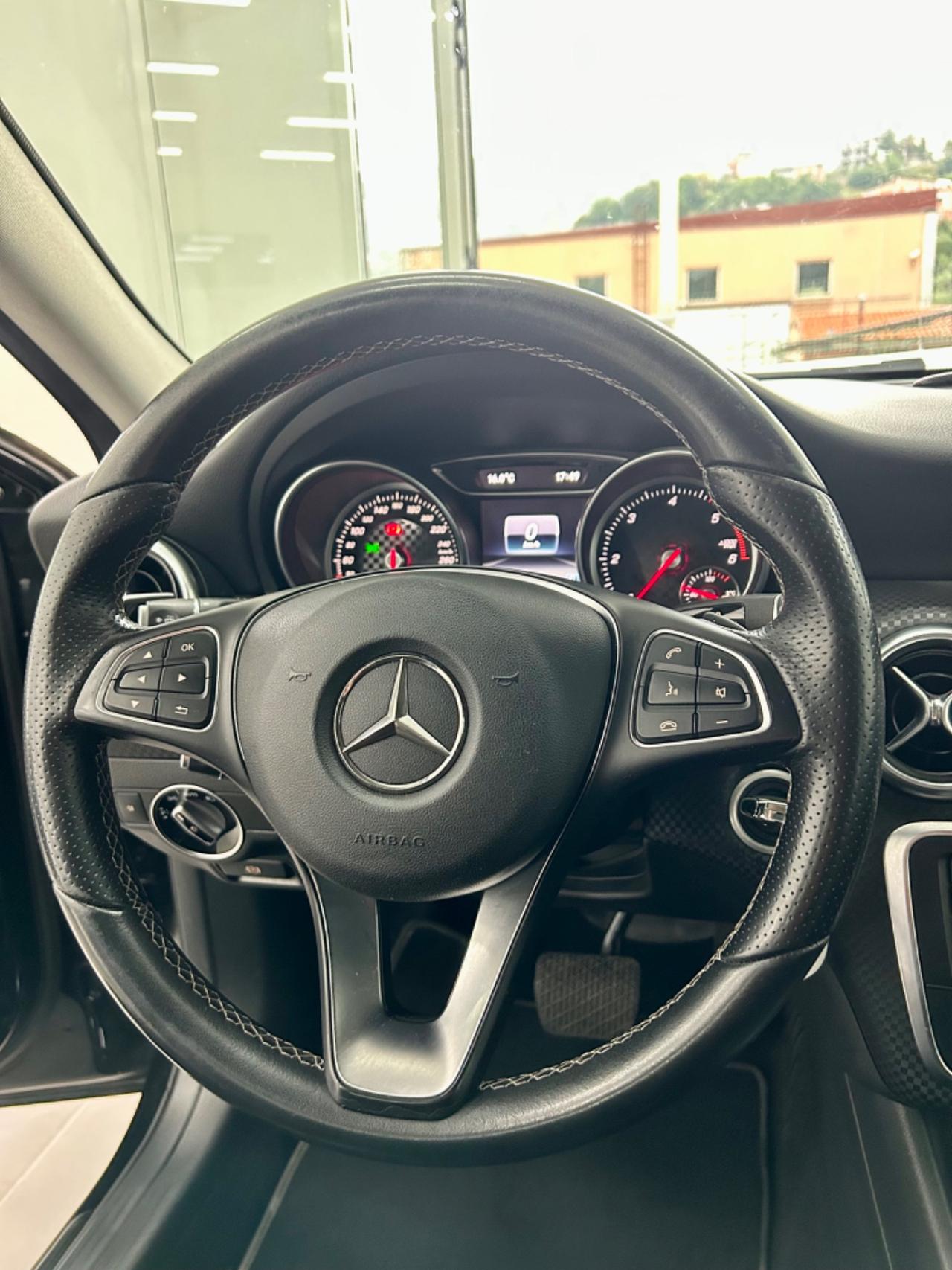 Mercedes CLASSE A Sport 2018 finanziabile