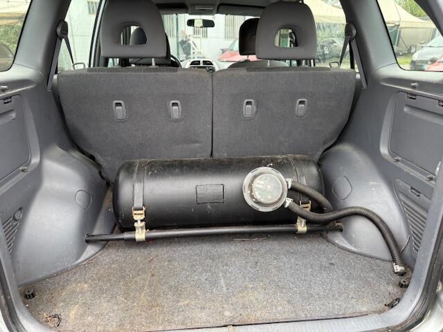 Toyota RAV 4 2.0 PASSO LUNGO GPL - BOMBOLE VALIDE FINO AL 2035