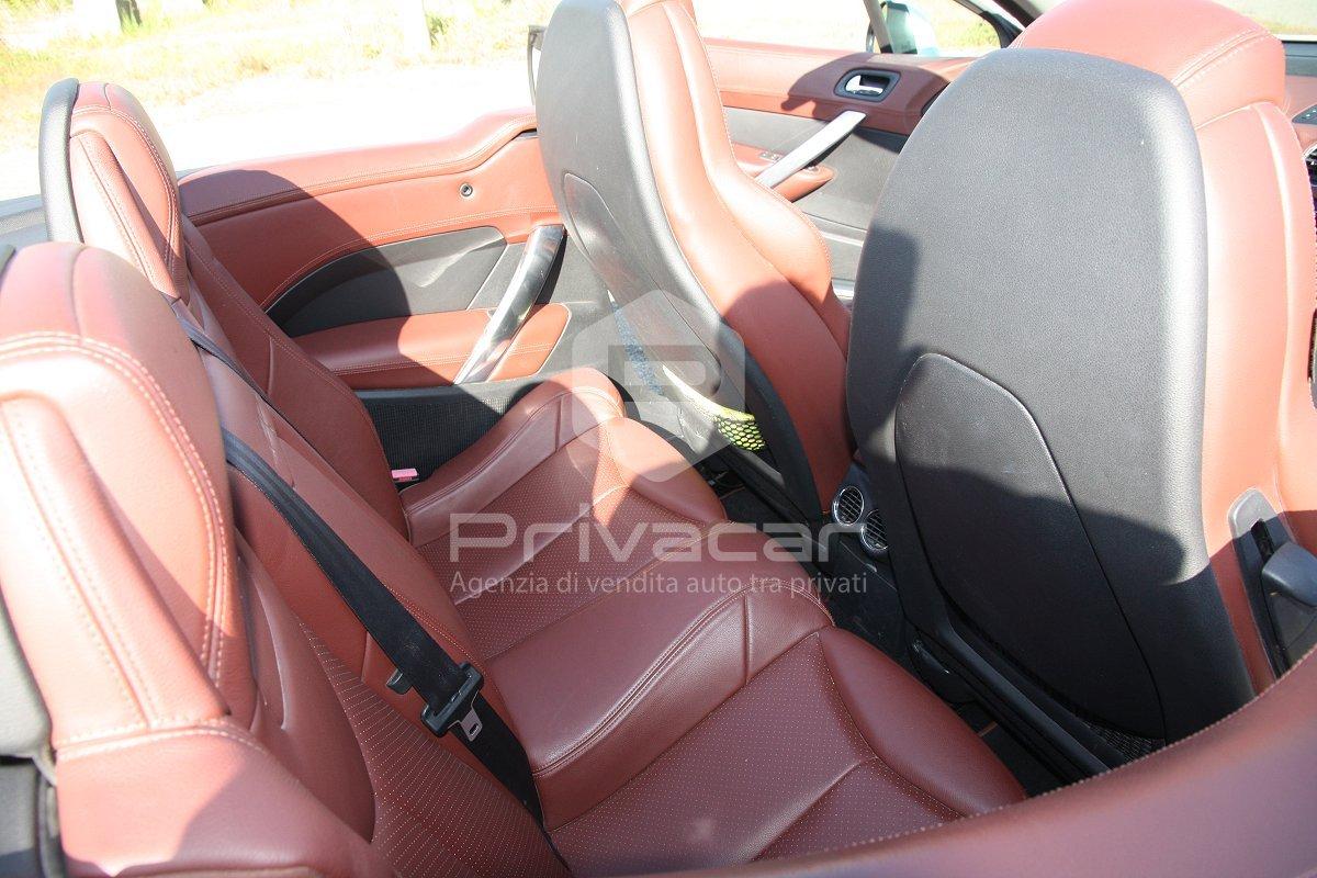 PEUGEOT 308 2.0 HDi 136CV CC aut. Féline