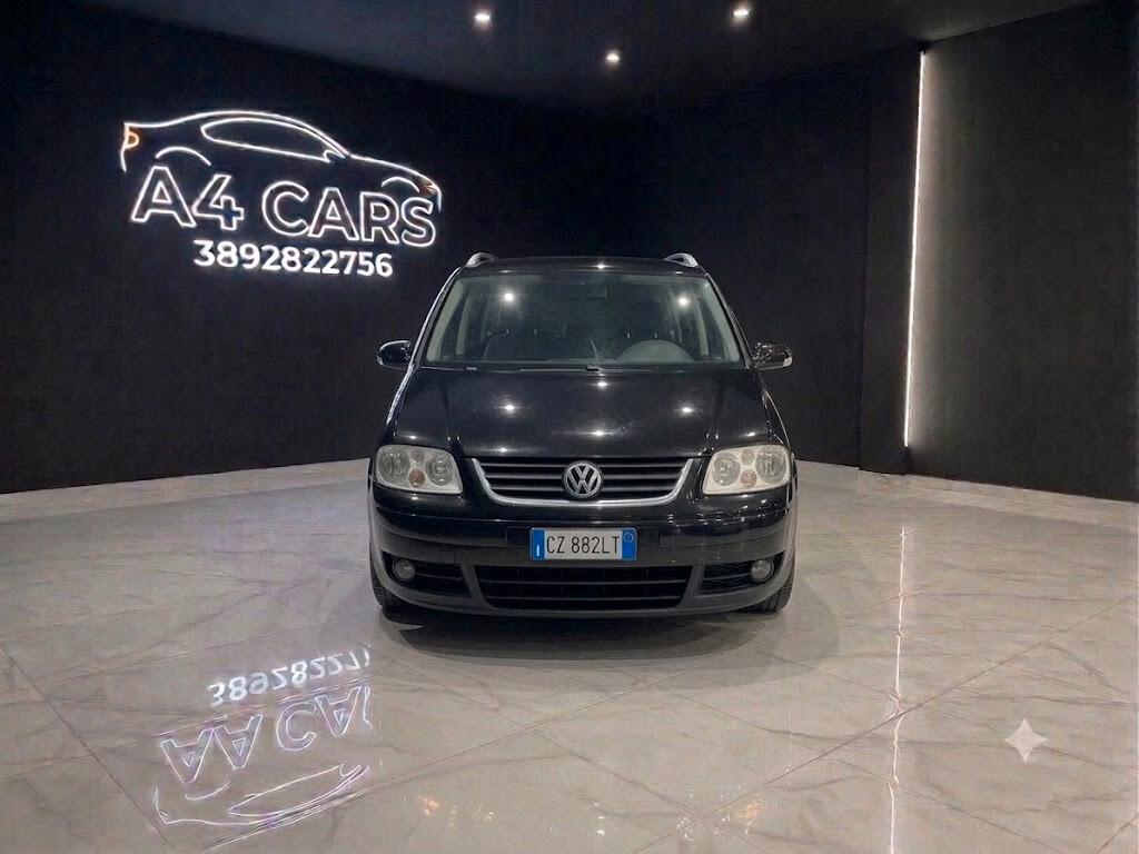 Volkswagen Touran 2.0 TDI DPF DSG Trendline