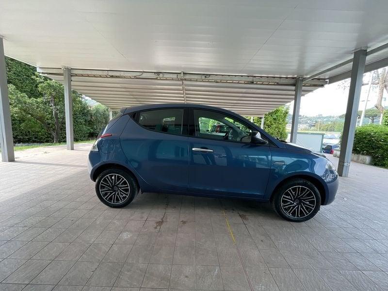 Lancia Ypsilon 1.0 FireFly 70cv S&S Hybrid GOLD