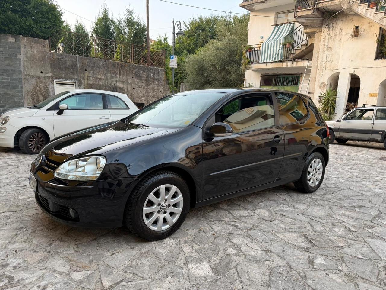 Volkswagen Golf 1.6 16V FSI 3p. Comfortline