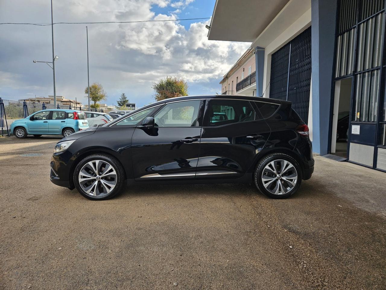 Renault Scénic dCi 8V 110 CV EDC Energy Intens