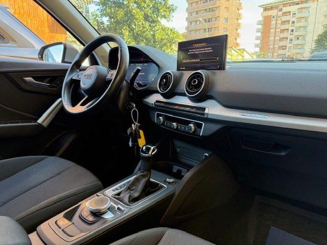 AUDI Q2 35 TDI quattro S tronic Identity Black