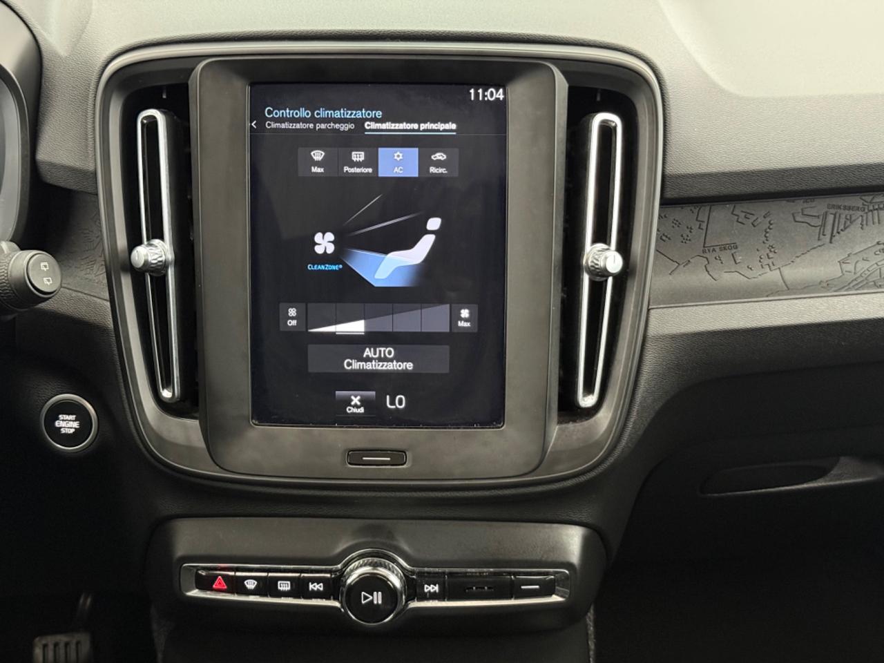 Volvo XC40 D3 AWD Momentum Core