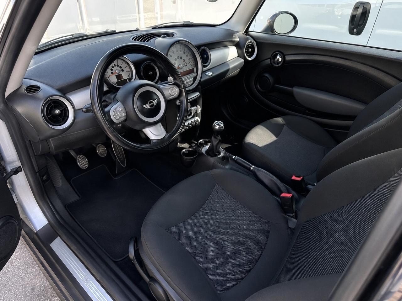 Mini 1.4 16V One Chili