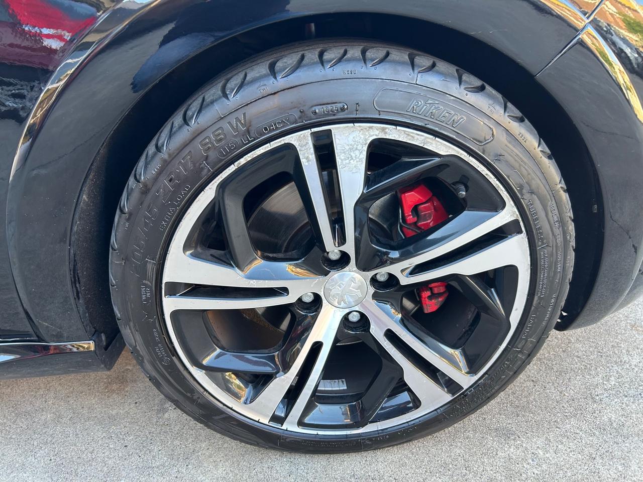 Peugeot 208 1.6 THP 200 CV 3 porte GTi