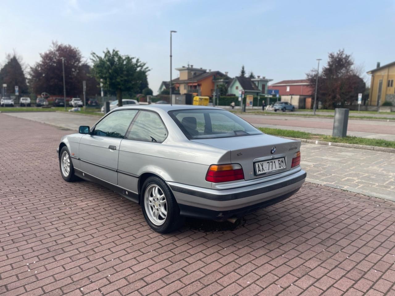 Bmw 318 318is 1.9 16V cat Coupé