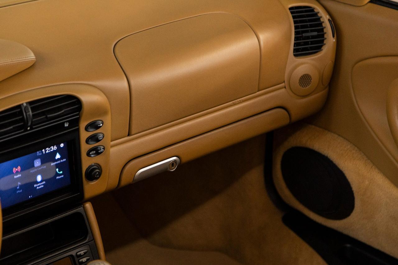 Porsche 911 Carrera 4S cat Cabriolet