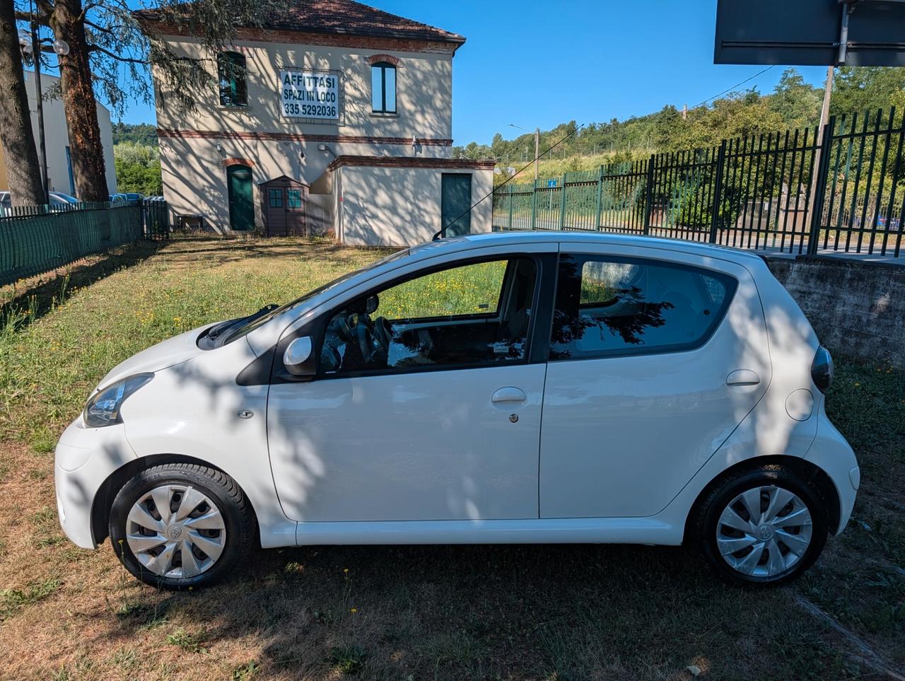 Toyota Aygo 1.0 12V VVT-i 5 porte Lounge Connect UNICO PROPRIETARIO OK NEOP.