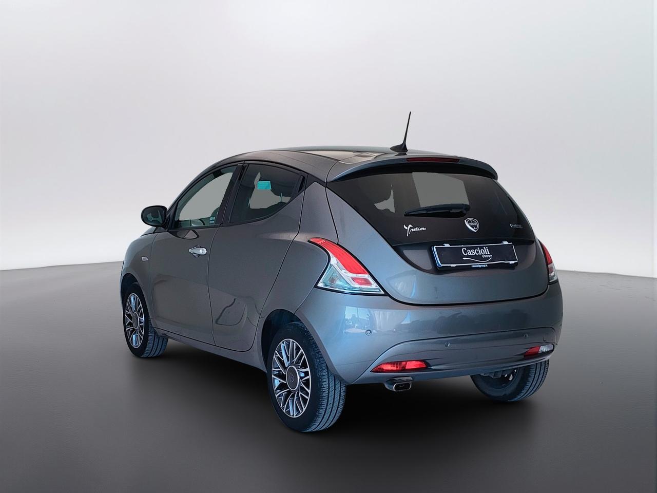 LANCIA Ypsilon III 2021 - Ypsilon 1.0 firefly hybrid Gold s&s 70cv