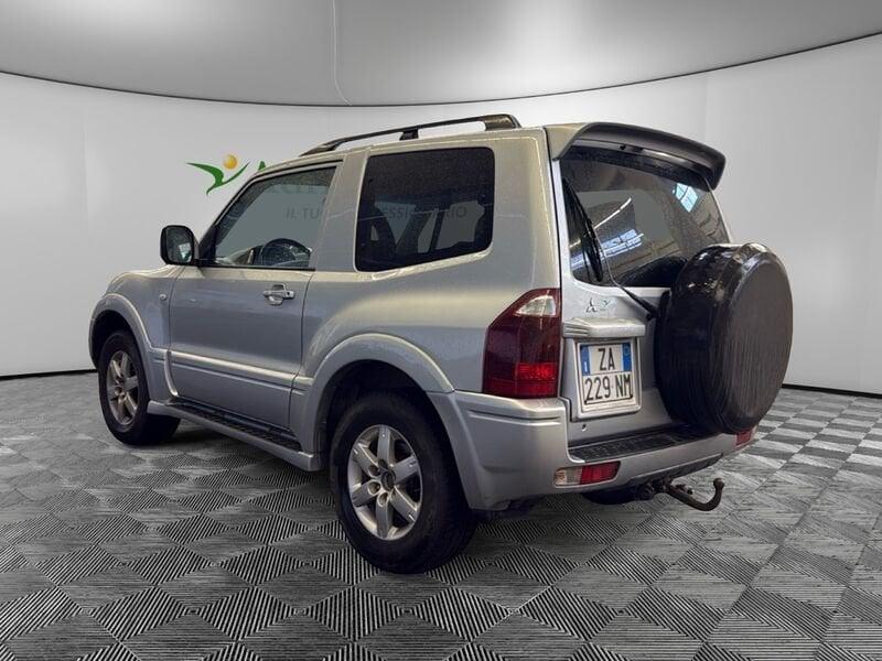 Mitsubishi Pajero 3.2 - 16V DI-D 3p. aut. Intense