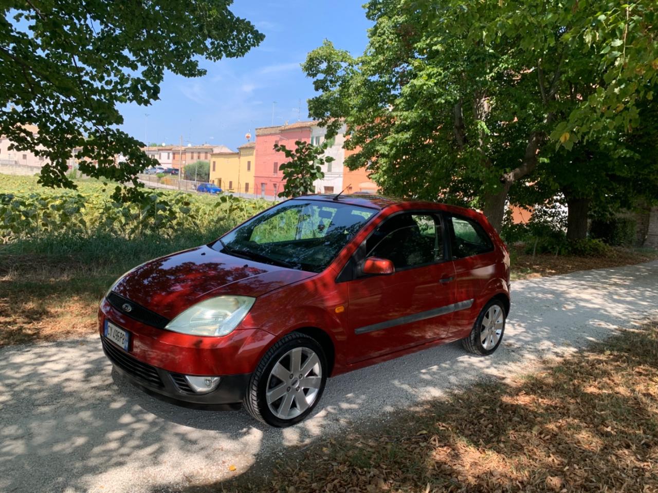 Ford Fiesta 1.2 titanium accessoriata