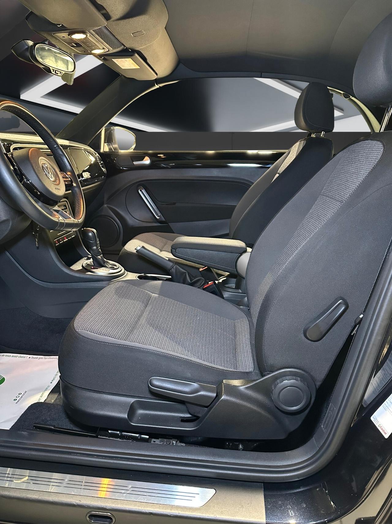 Volkswagen Maggiolino Cabrio 2.0 TDI DSG Design BlueMotion Technology