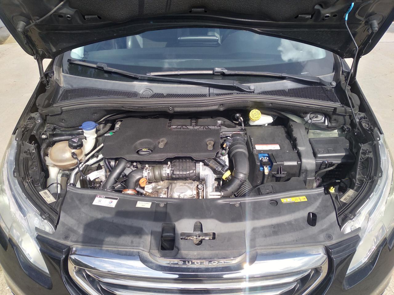 Peugeot 2008 BlueHDi S&S Black Matt