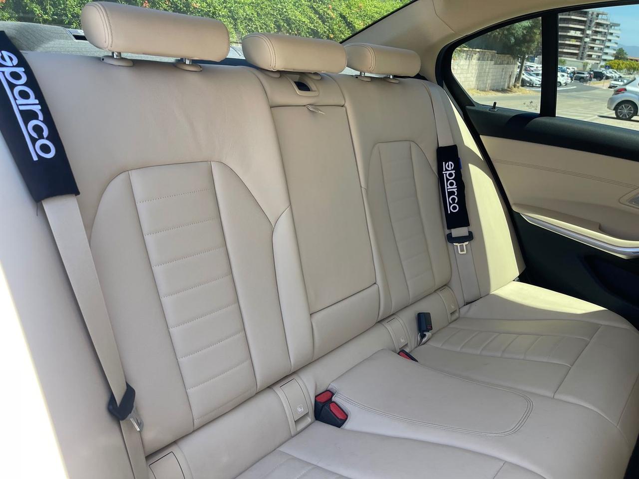 Bmw 320 i Luxury #11281