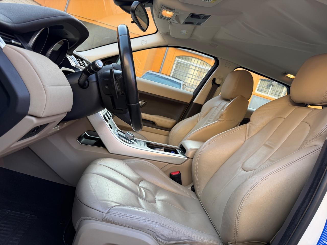 Land Rover Range Evoque 2.2 TD4 5p. Dynamic