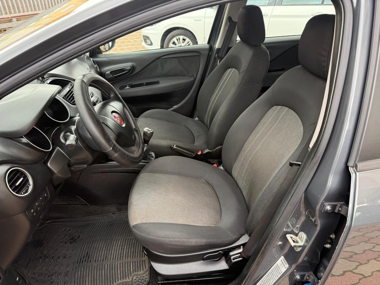 Fiat Punto 1.3 MJT II 75 CV 5 porte Street