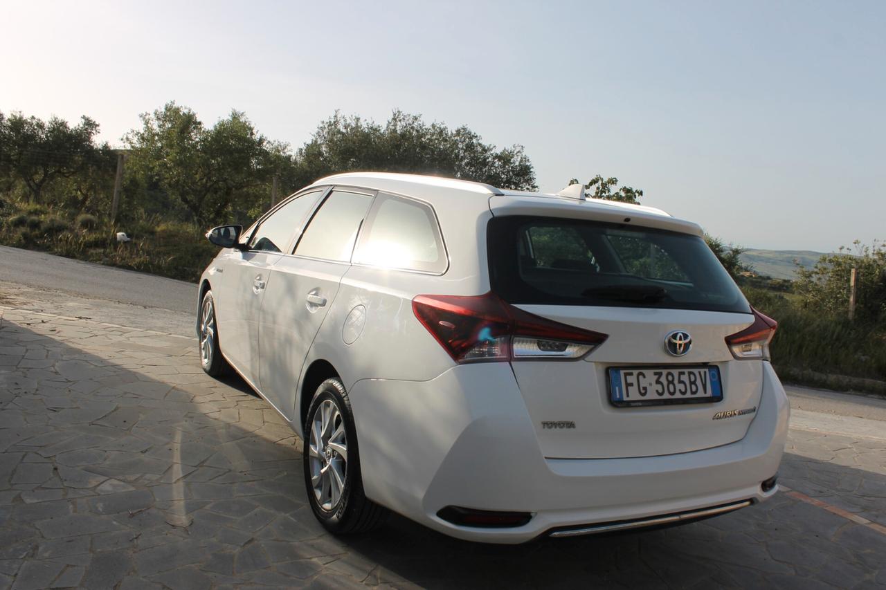 Toyota Auris Touring Sports 1.8 Hybrid Business