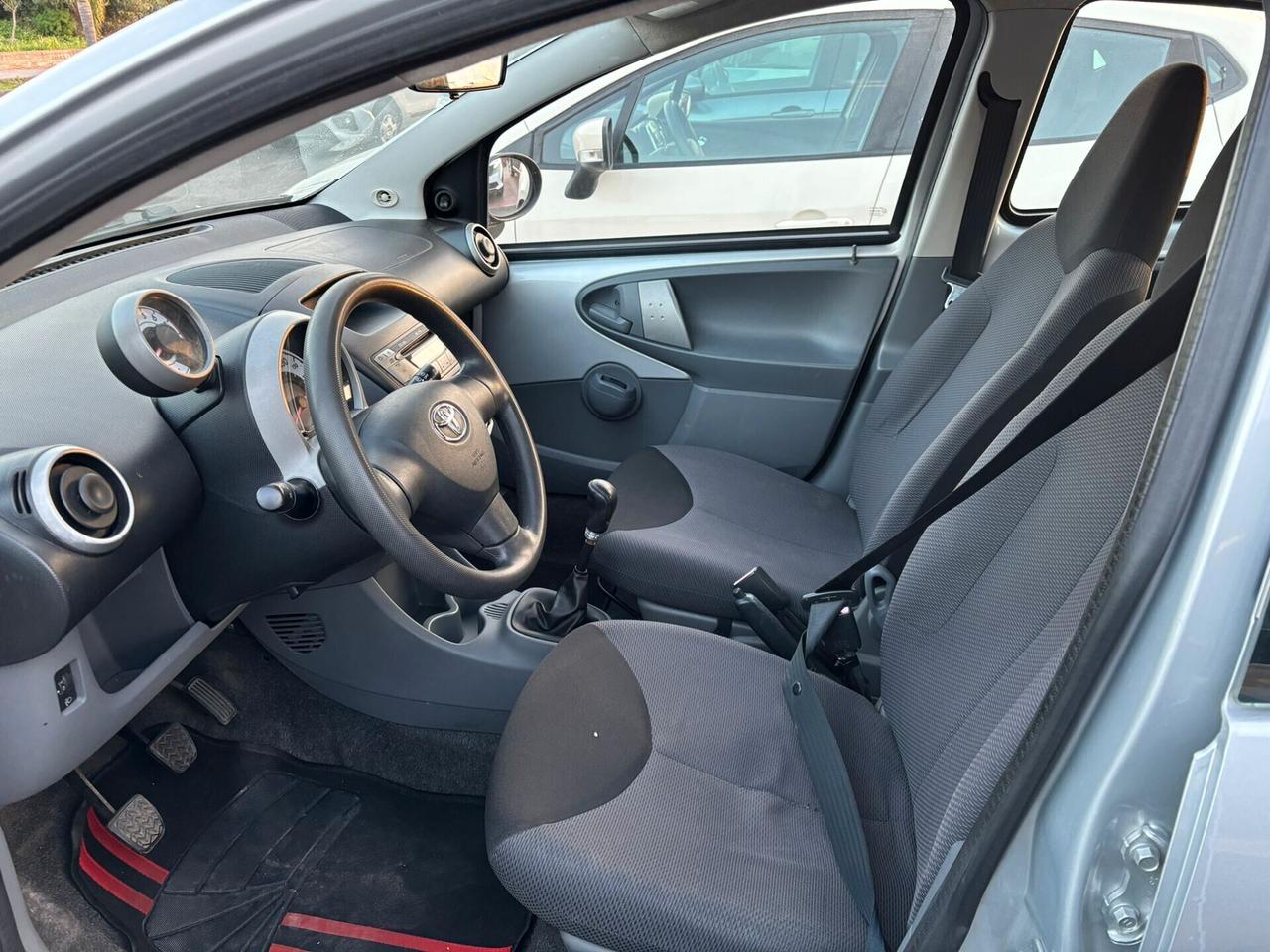 Toyota Aygo 1.0 12V VVT-i 5 porte