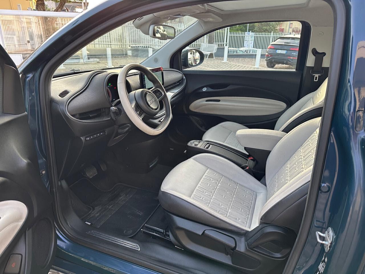 Fiat 500 500e Berlina 42 kWh La Prima By Bocelli