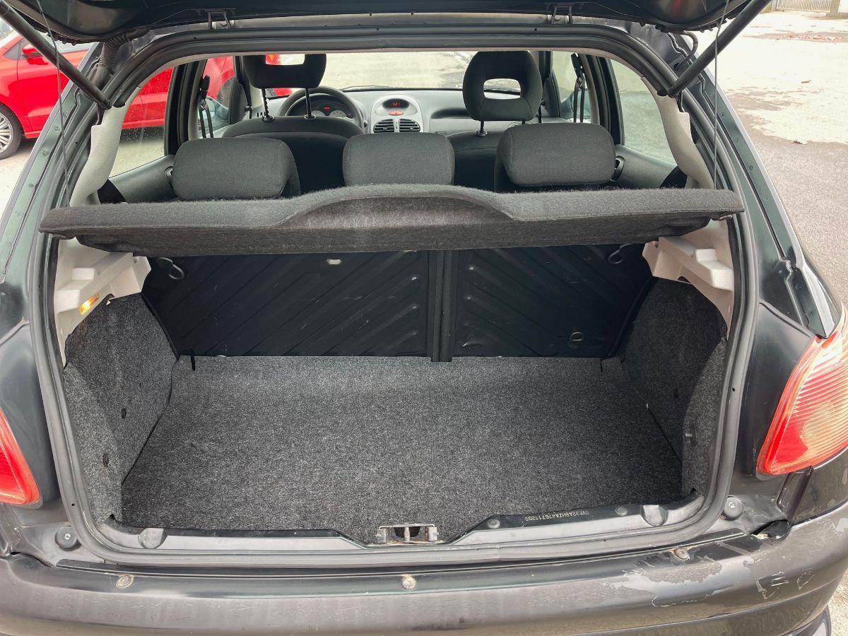 PEUGEOT - 206 - HDi 5p. Enfant Terrible