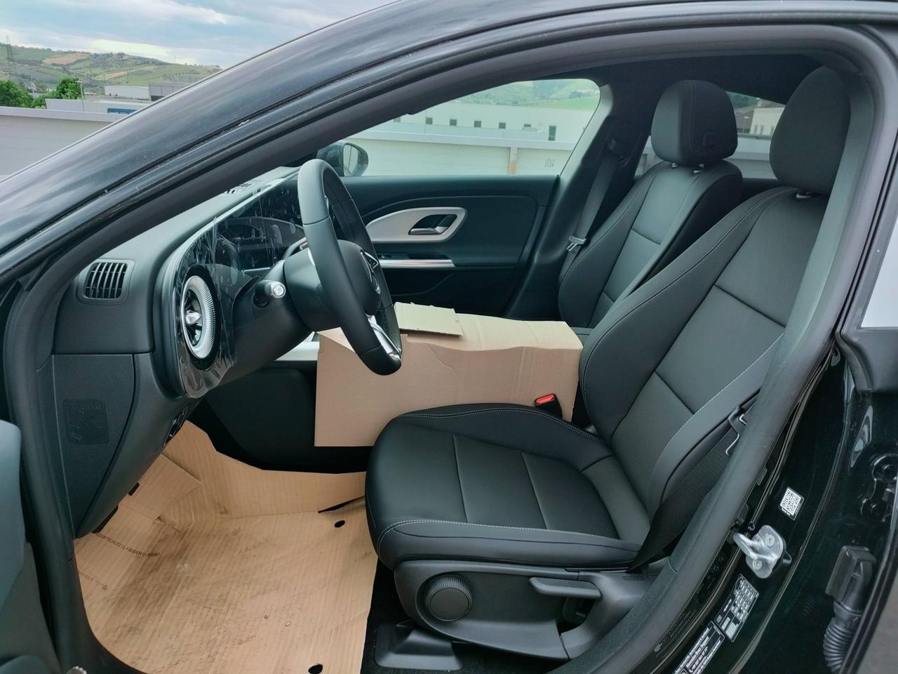 Mercedes-Benz CLA 250+ con tecnologia EQ