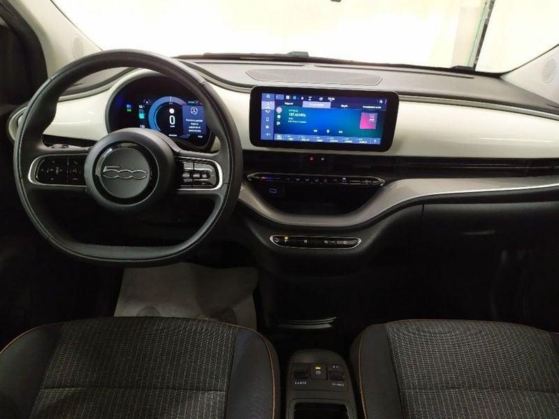 FIAT 500 500e 42 kWh La Prima