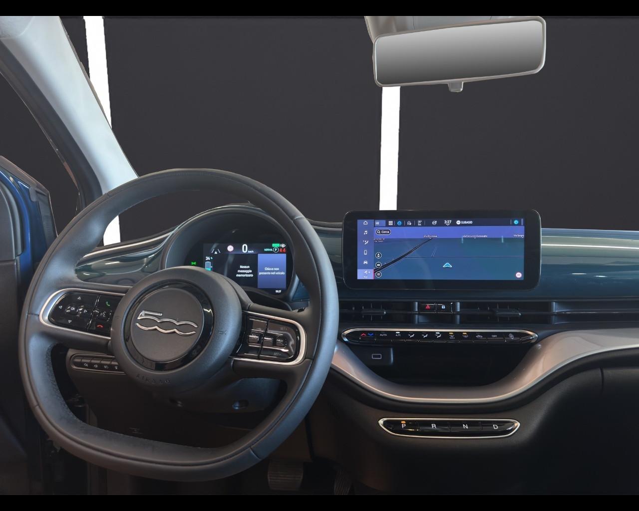 FIAT 500e - 500e Berlina 42 kWh Icon +