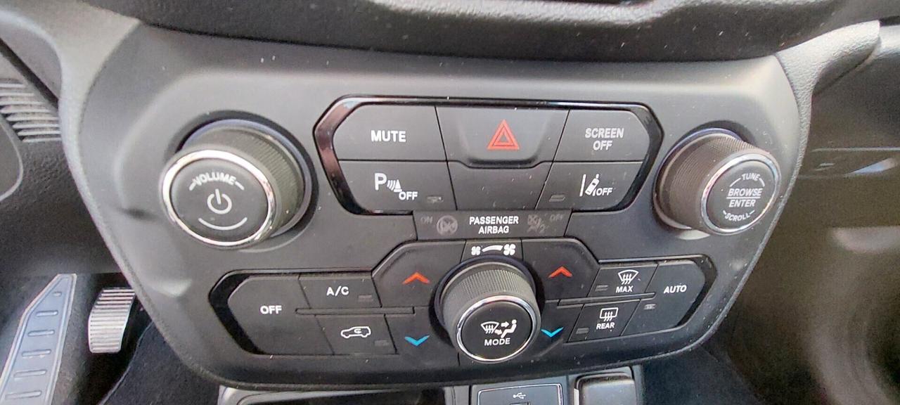 JEEP RENEGADE 1,0 T3 120 CV LIMITED NAVI CRUISE LEGA SENSORI STRAFULL MOTORE NUOVO APPENA FATTO