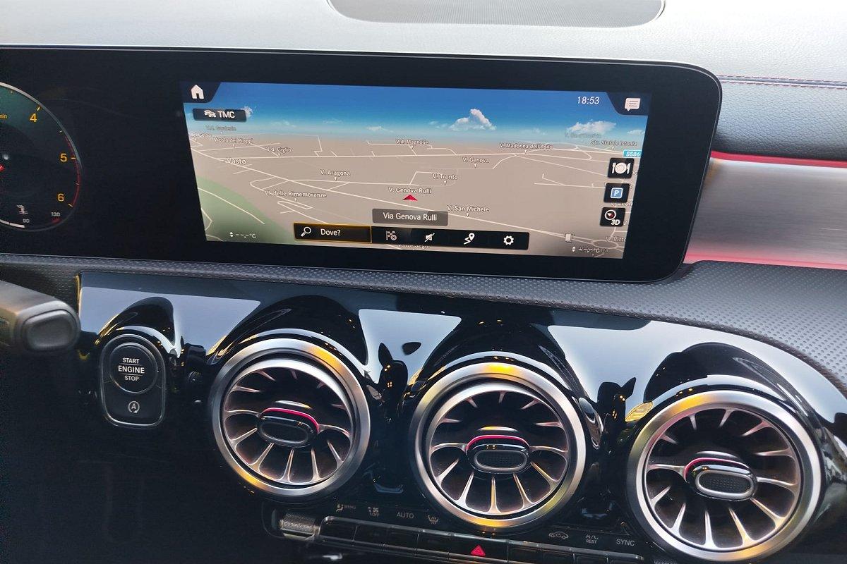 MERCEDES CLA 200 d Automatic Premium
