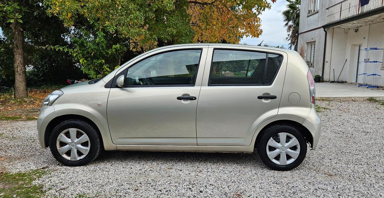Daihatsu Sirion 1.0 Sho