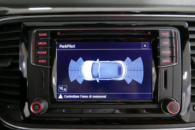 VOLKSWAGEN Maggiolino Cabrio 2.0 TDI DSG Design BlueMotion Technology