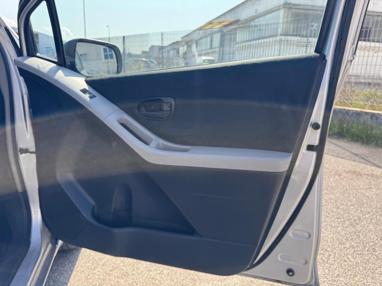 Toyota Yaris 1.0 5p LUXURY PACK