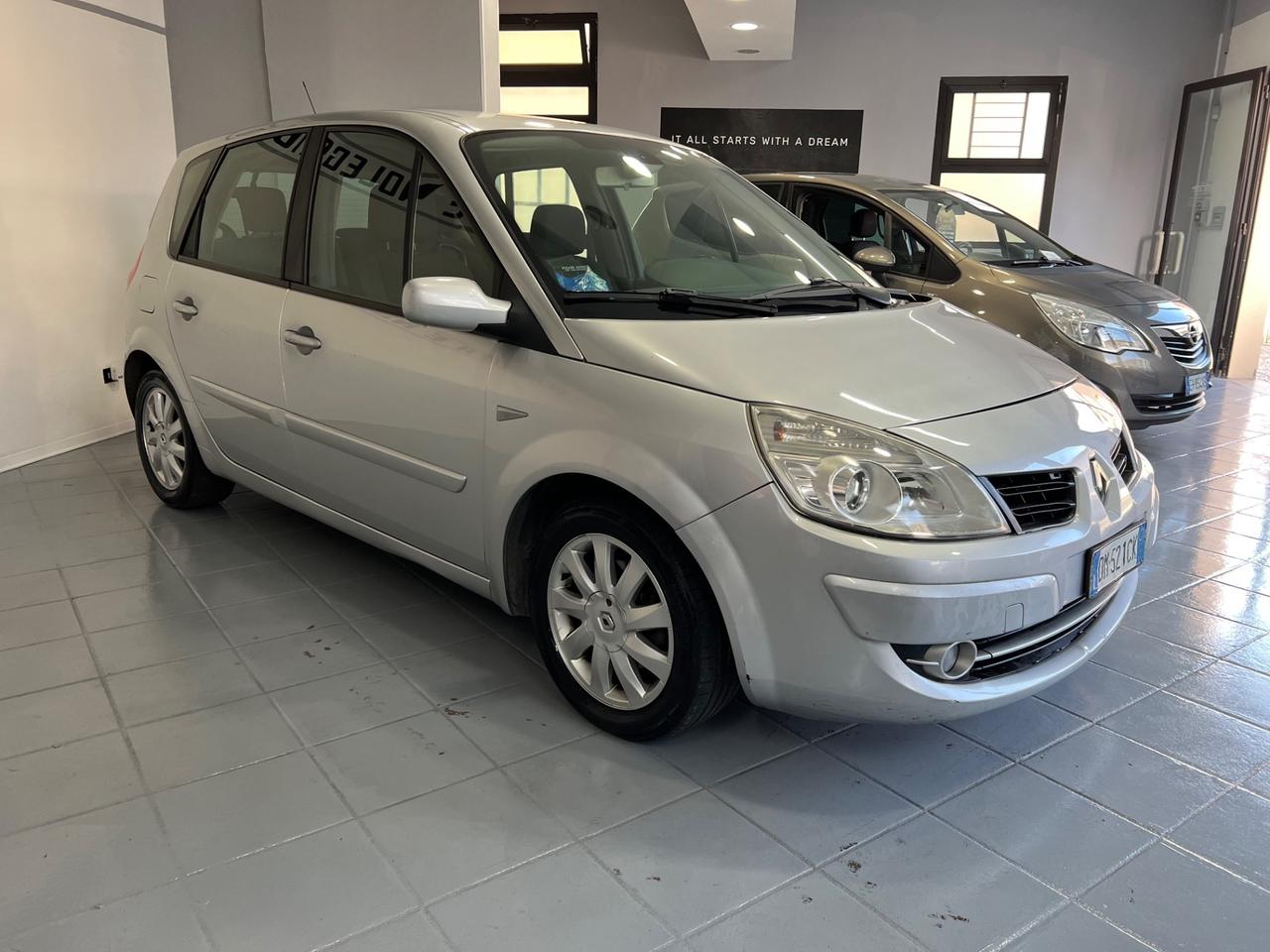 Renault Scenic Scénic 1.5 dCi 105CV