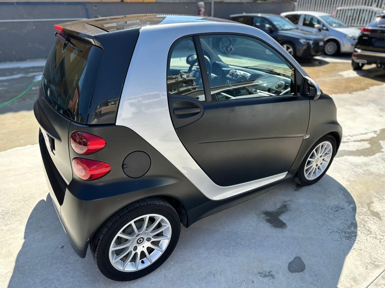 Smart ForTwo 1000 52 kW MHD coupé pure