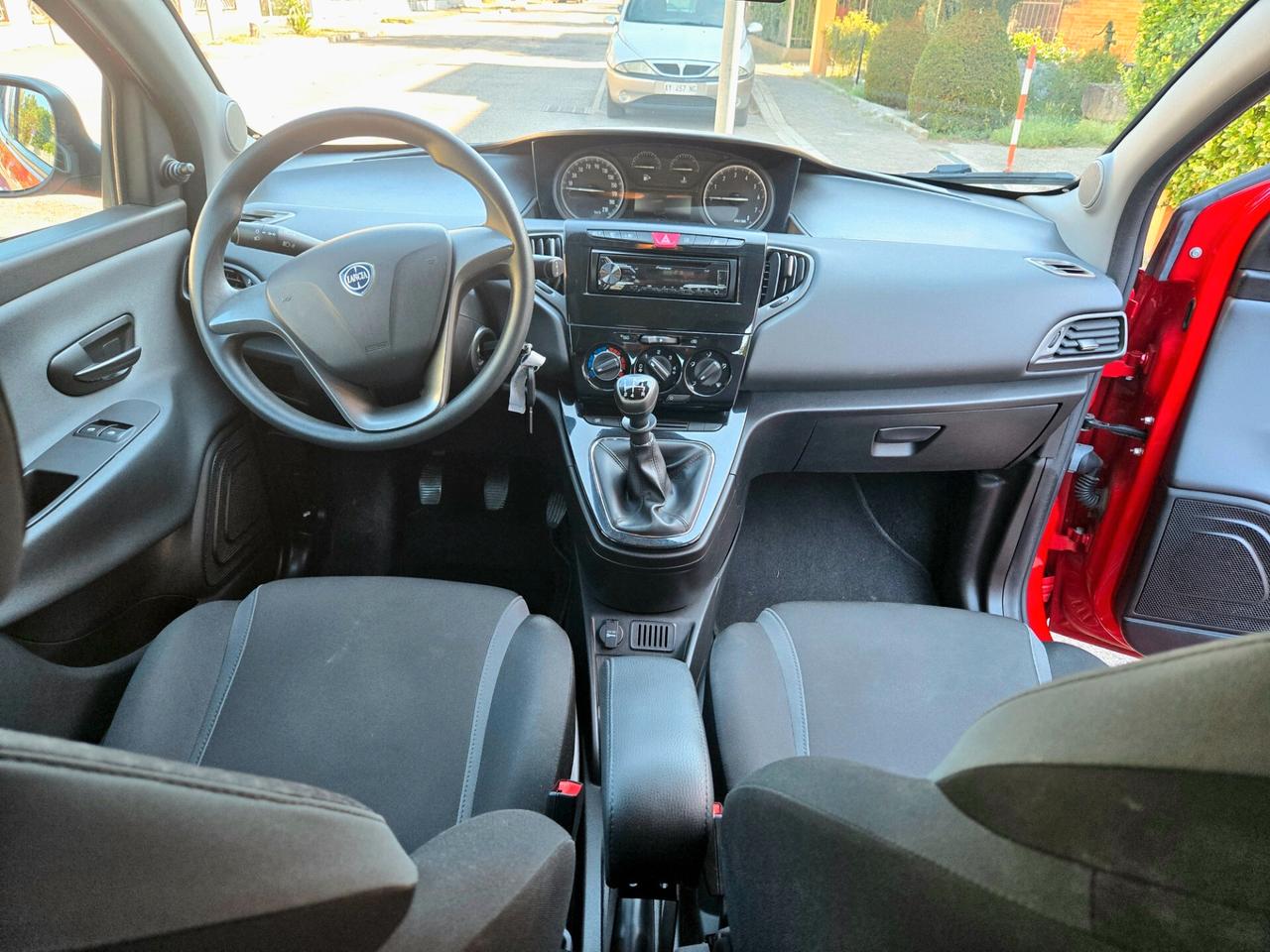Lancia Ypsilon 1.2 69 CV 5 porte Unyca