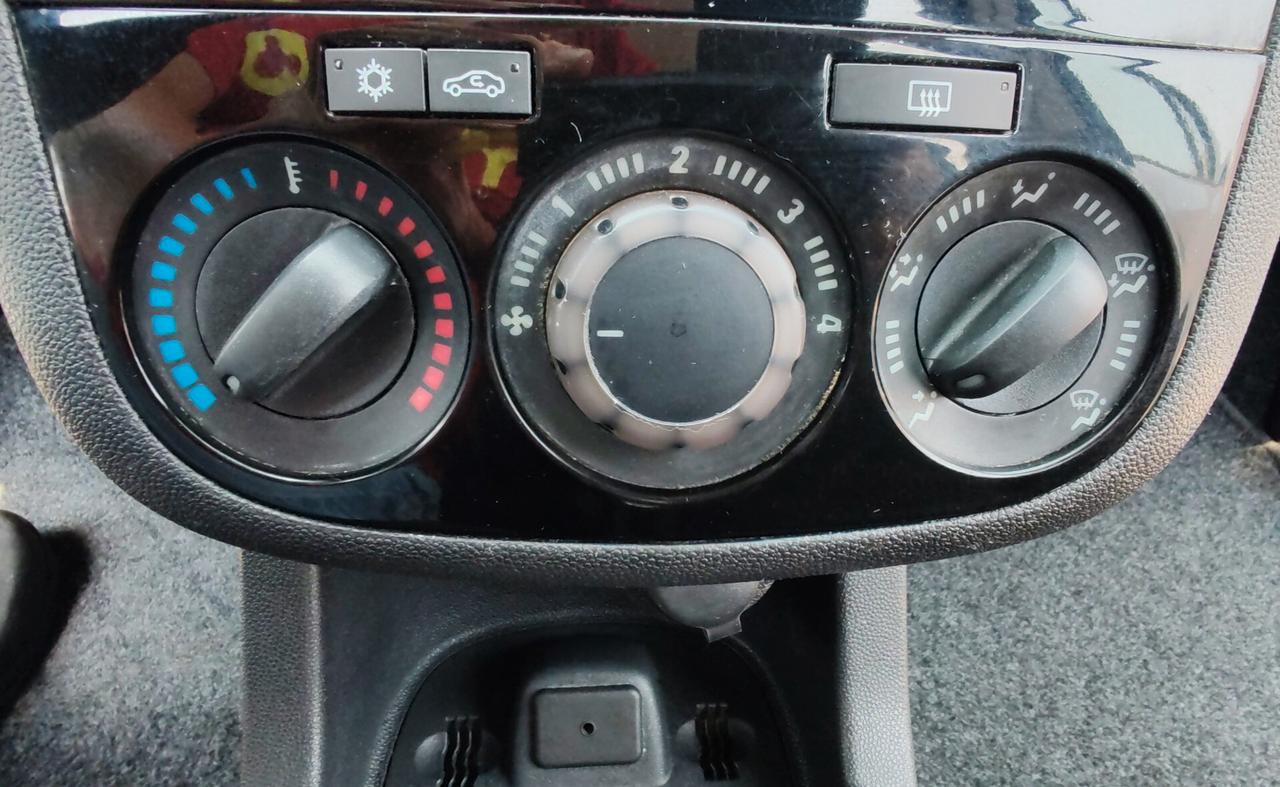 Opel Corsa 1.3 CDTI 75CV 5 porte