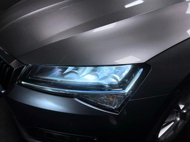 SKODA Superb 2.0 TDI 150CV DSG Wagon Executive