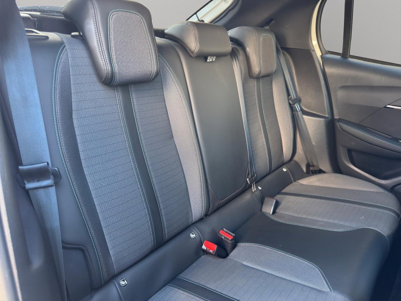 Peugeot 208 PureTech 100 Stop&Start EAT8 5 porte Allure