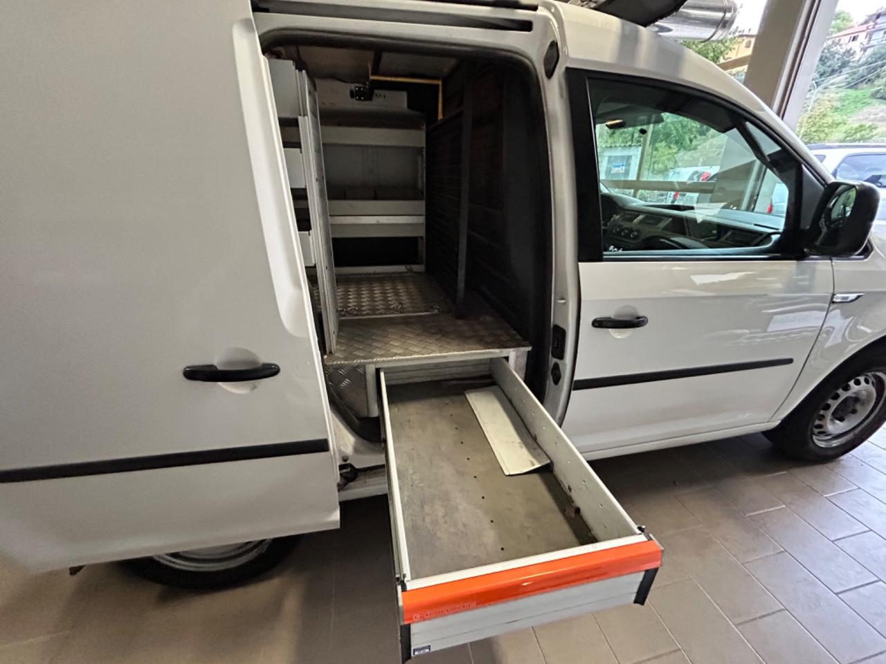 Volkswagen Caddy 4Motion 2.0 TDI 122 CV Gancio traino