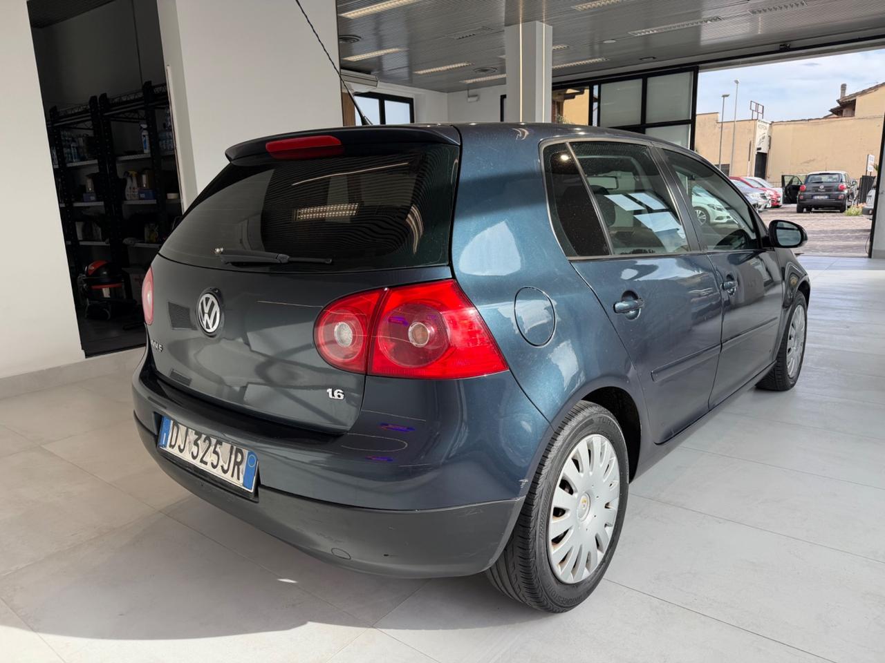 Volkswagen Golf 1.6 16V FSI 5p. Comfortline